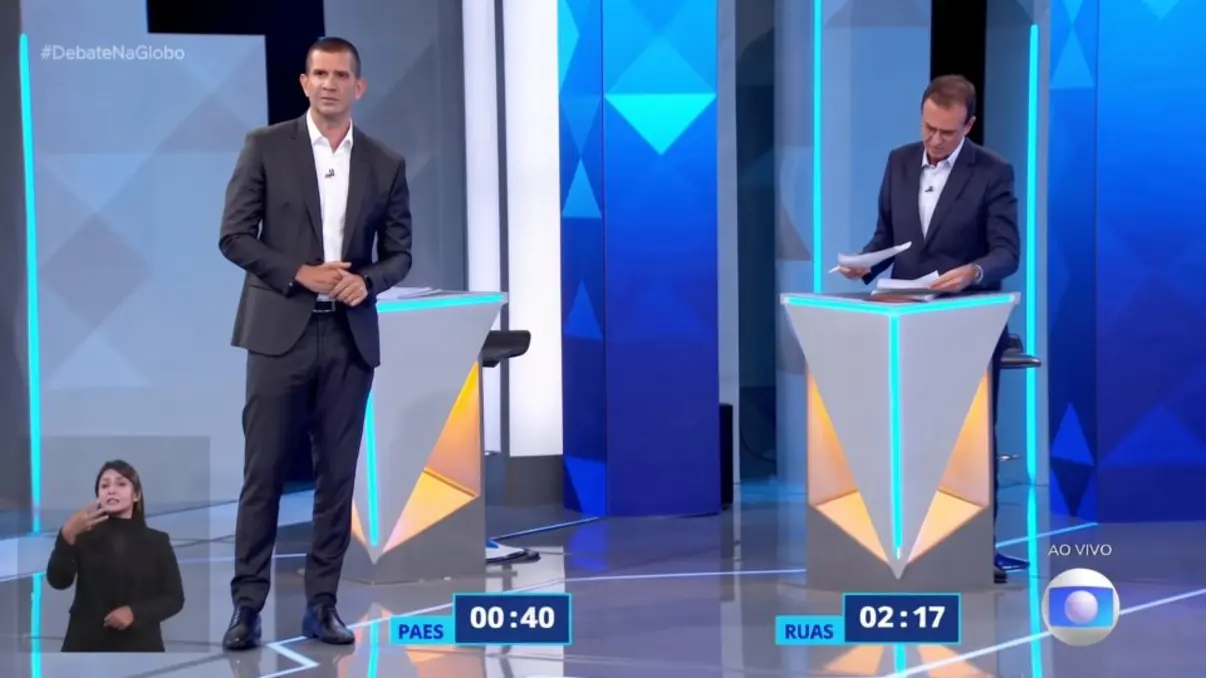 Eduardo Paes recorre a manobras de associação política para atacar adversários, evidenciando o uso da 'velha política' no cenário carioca. Entenda o caso.