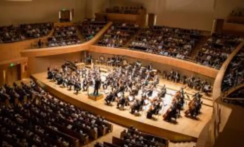 A Filarmônica de Minas Gerais anuncia sua temporada de 2027 focada em Beethoven, reafirmando o compromisso com a alta cultura e os valores da tradição.